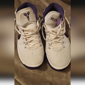 Nike Kobe Bryant A.D Mid